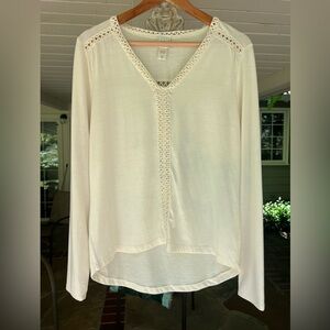 Daytrip the Buckle Long Sleeve Cream Top